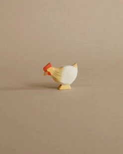 Ostheimer Hen Standing - Ochre