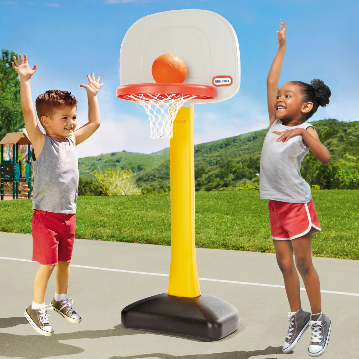 Little Tikes TotSports Basketball Set 5 Little Tikes TotSports Basketball Set - Image 3