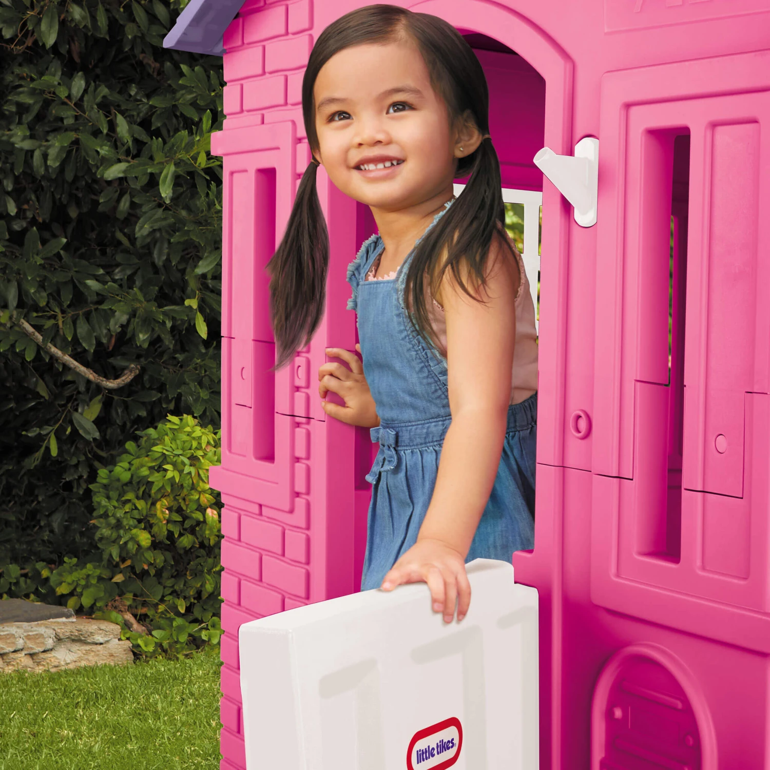 Little Tikes Cape Cottage Playhouse - Pink 8 Little Tikes Cape Cottage Playhouse - Pink - Image 6