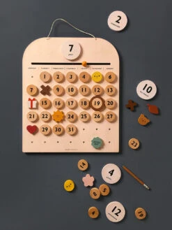 My Calendar -Toys Selection Moon Picnic My Calendar 1 web