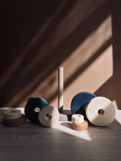 Wooden Pyramid Stacker - Terracotta -Toys Selection att saboconcept fef46eef490b845bc34d622dc435c496